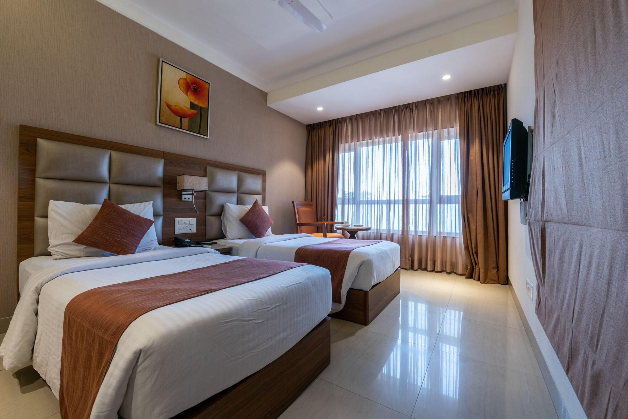 Treebo Trend Surya Nashik Hotel Екстериор снимка
