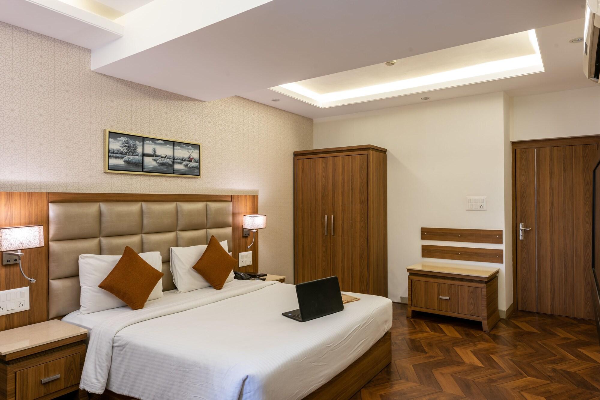 Treebo Trend Surya Nashik Hotel Екстериор снимка