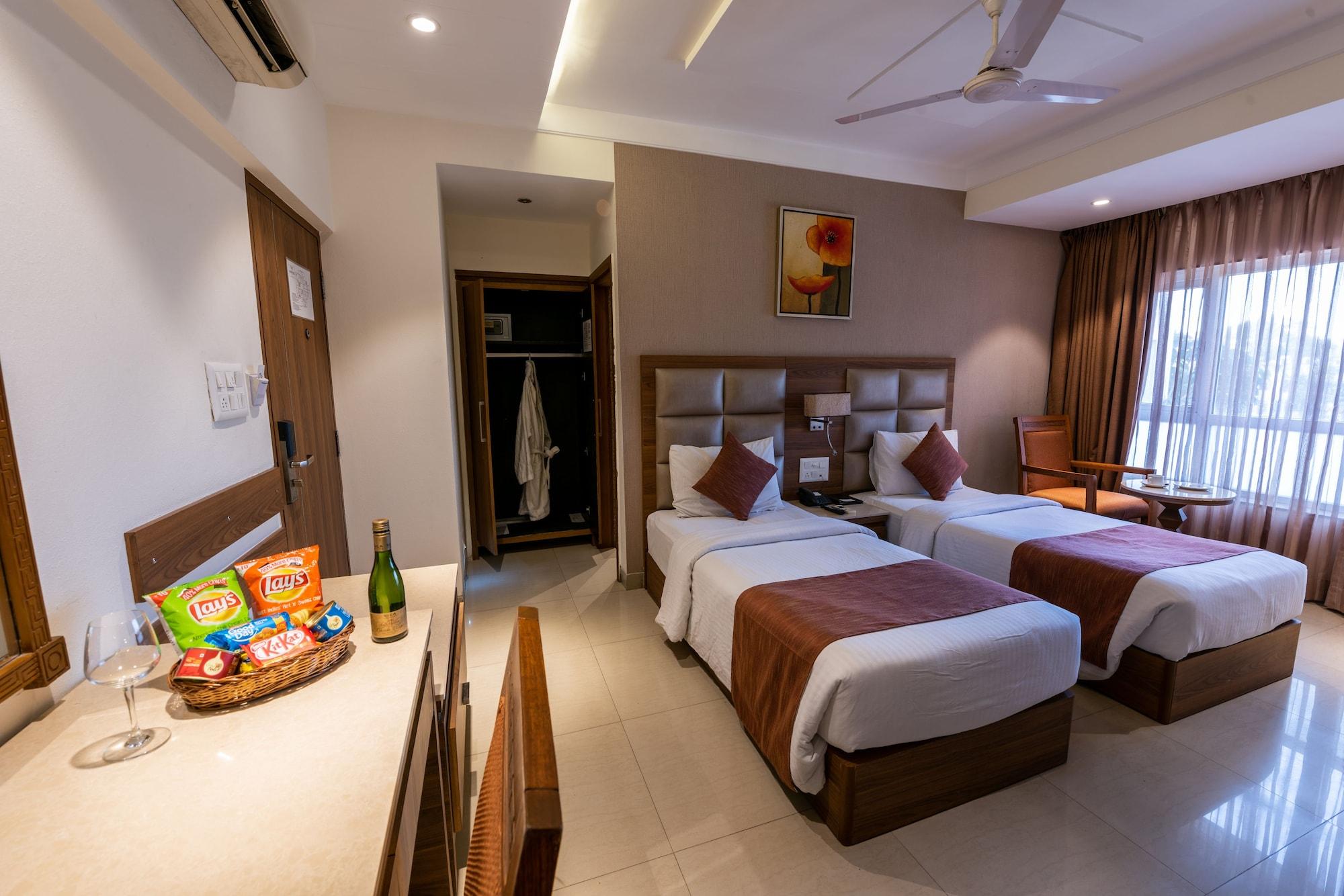 Treebo Trend Surya Nashik Hotel Екстериор снимка