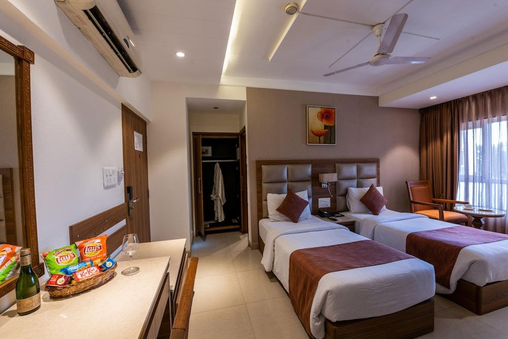 Treebo Trend Surya Nashik Hotel Екстериор снимка