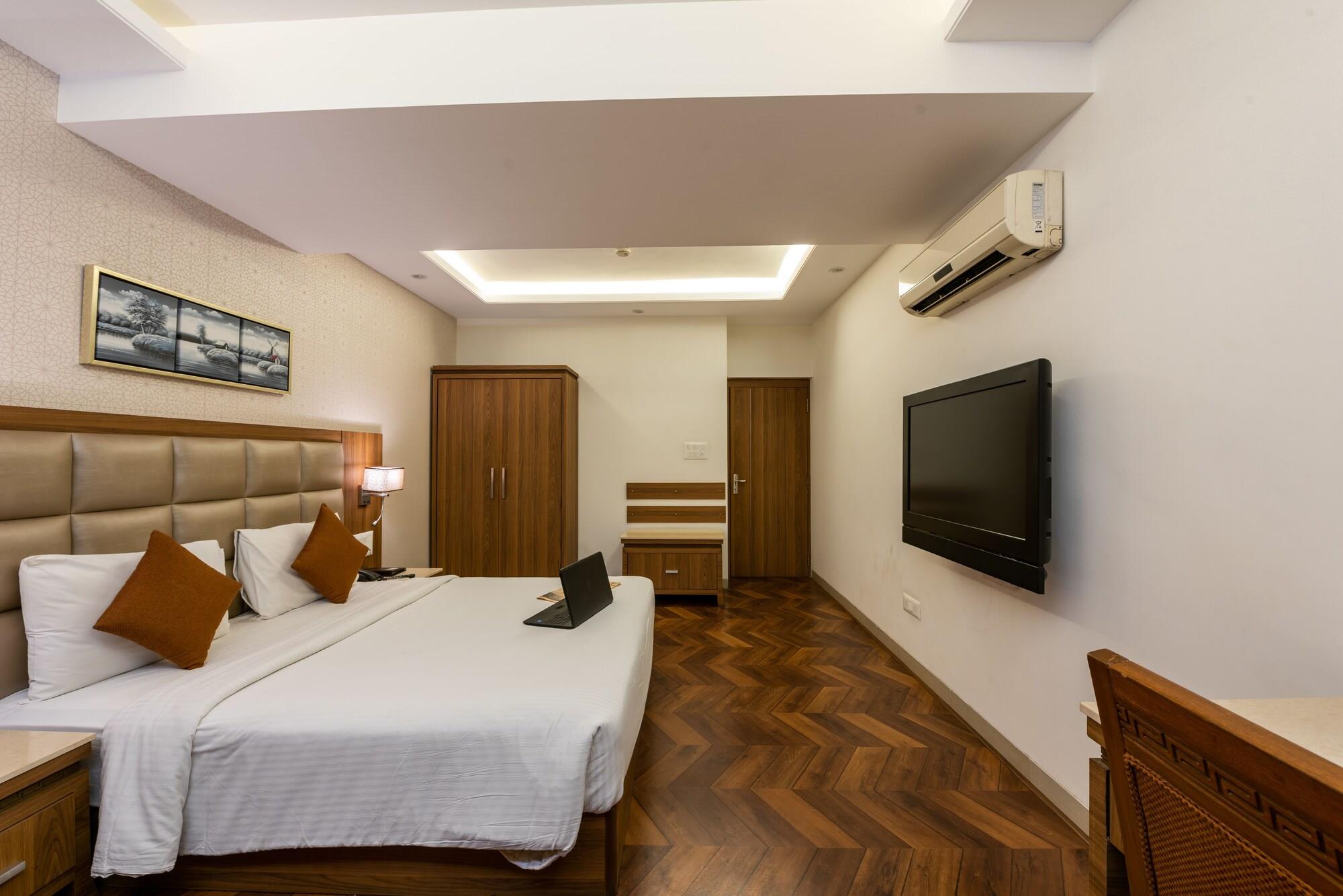 Treebo Trend Surya Nashik Hotel Екстериор снимка