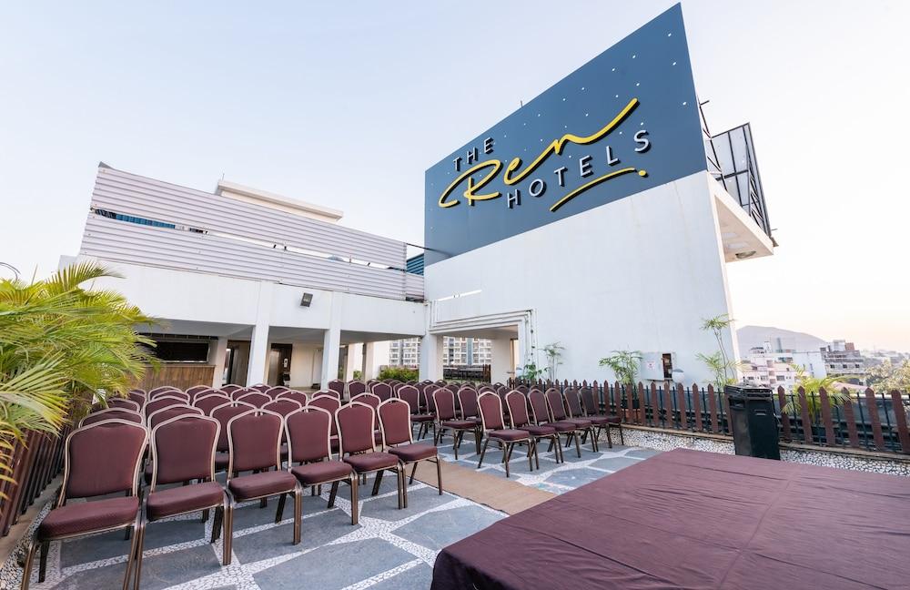 Treebo Trend Surya Nashik Hotel Екстериор снимка