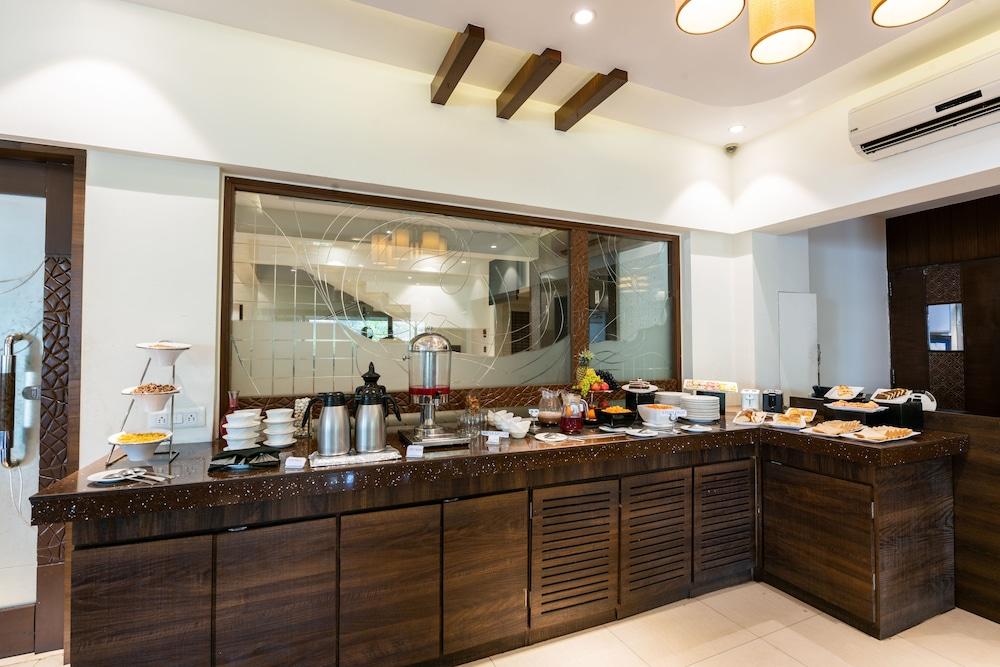 Treebo Trend Surya Nashik Hotel Екстериор снимка