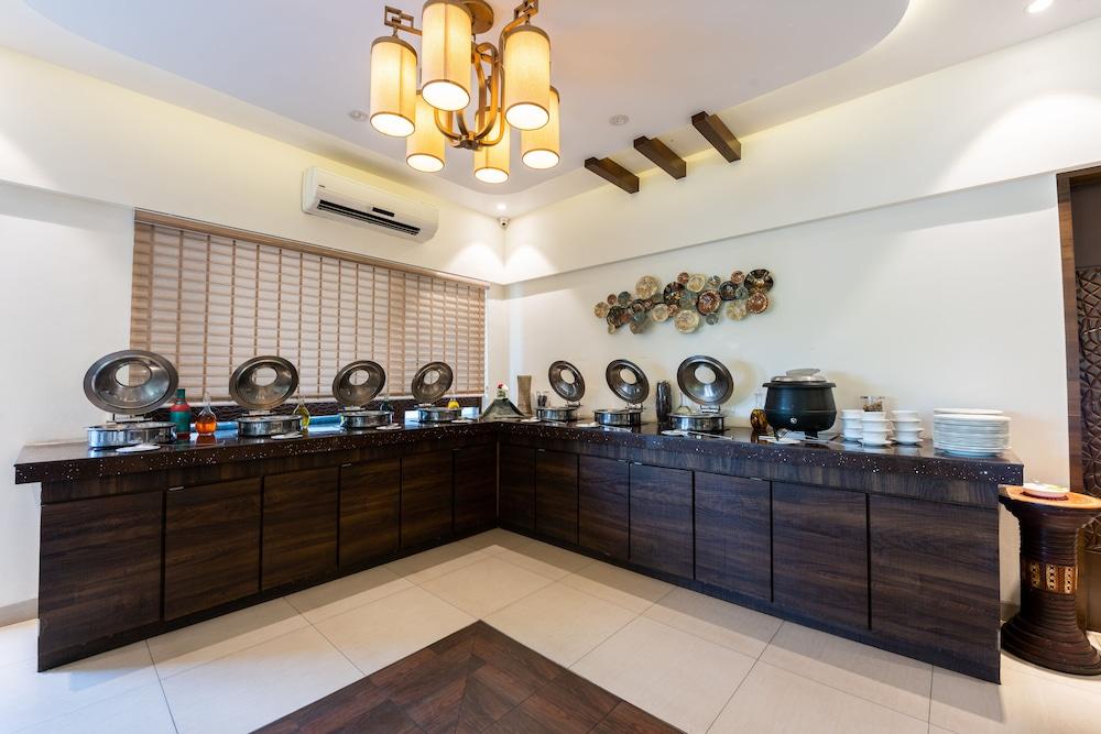 Treebo Trend Surya Nashik Hotel Екстериор снимка