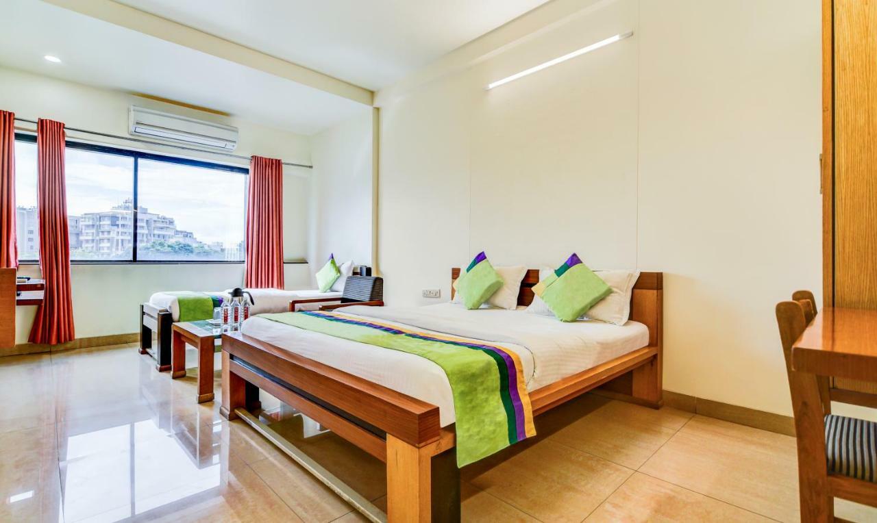 Treebo Trend Surya Nashik Hotel Екстериор снимка