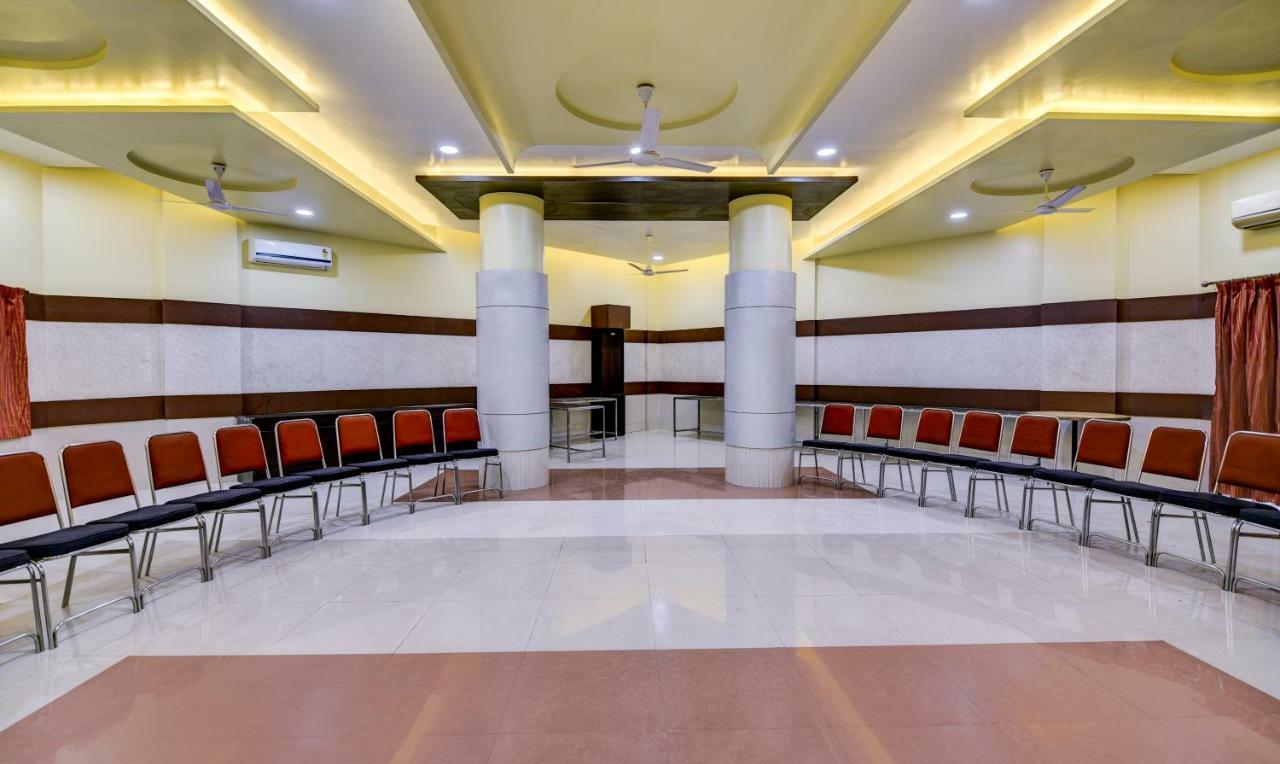 Treebo Trend Surya Nashik Hotel Екстериор снимка