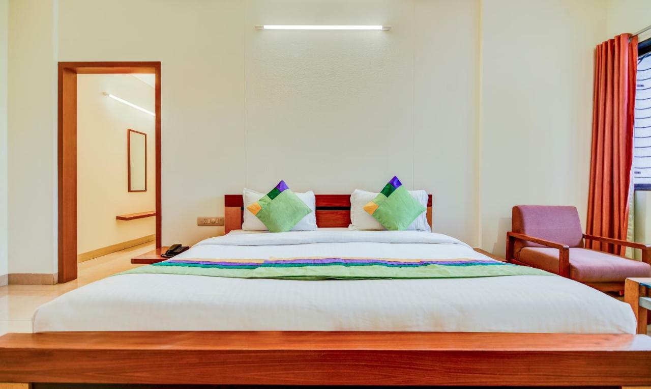 Treebo Trend Surya Nashik Hotel Екстериор снимка