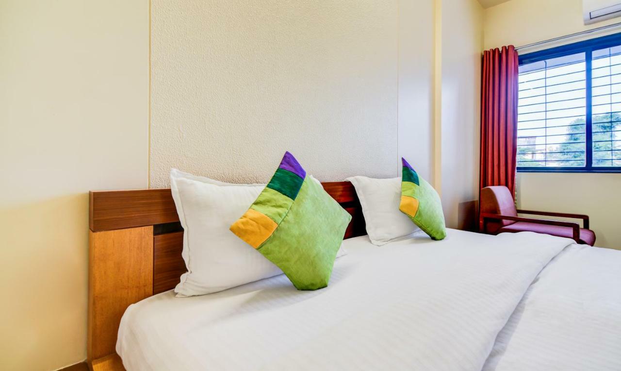 Treebo Trend Surya Nashik Hotel Екстериор снимка