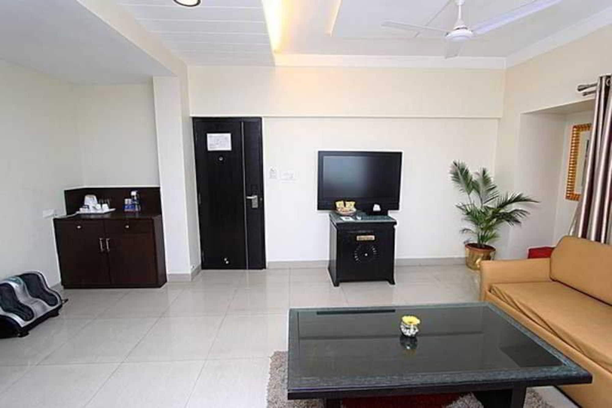 Treebo Trend Surya Nashik Hotel Екстериор снимка